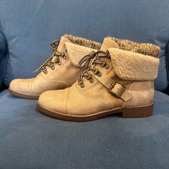 NWT Daley Lace Up Booties from Cliffs by White Mountain, Size 8M (JJ) - Picture 5 of 10
